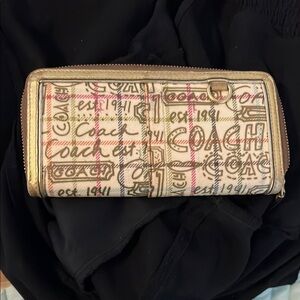 Coach White and Gold Graphic Wallet